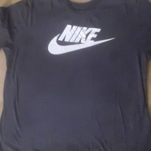 Nike t shirt